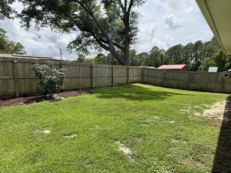 5049 Quarter Deck St — Photo 33
