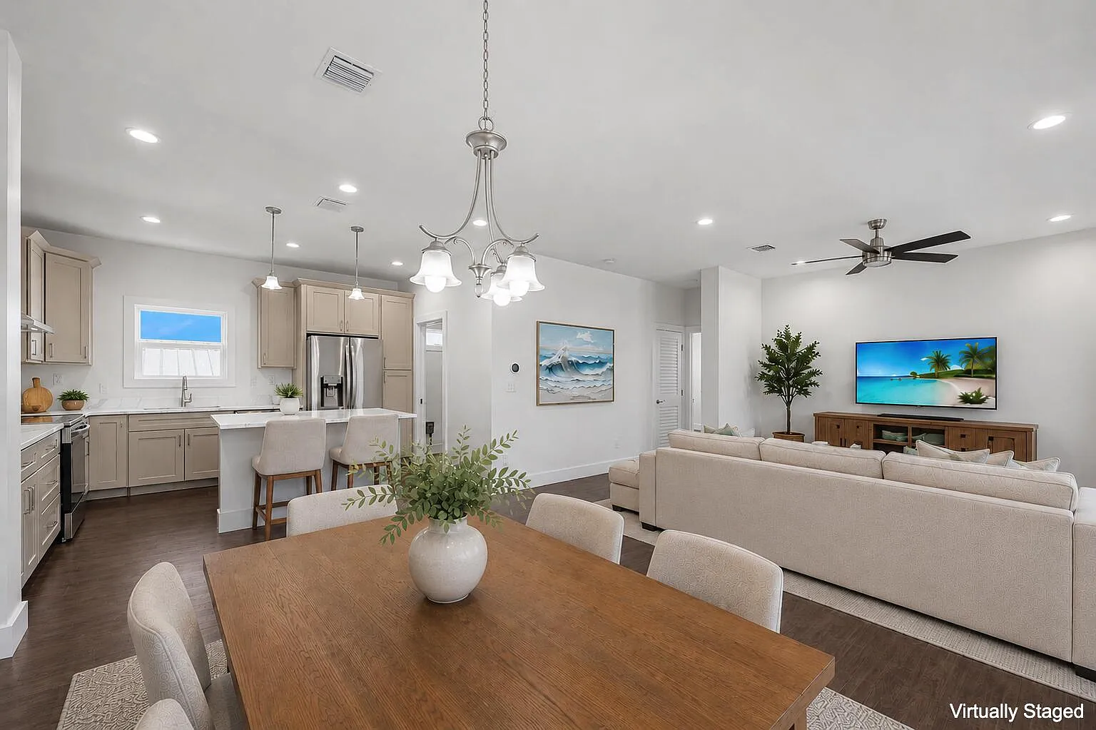 4 bed, 3.0 bath, 2000 sqft, $6,000 — Photo 4
