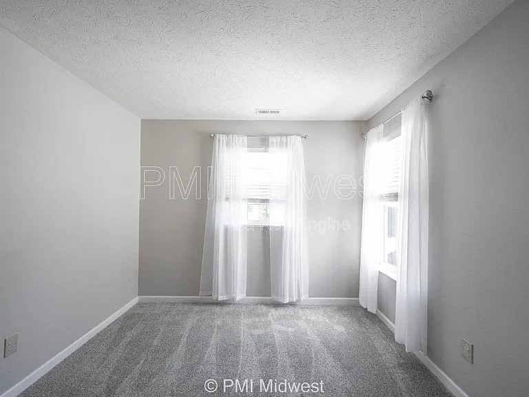 8802 Benjamin Ln — Photo 16