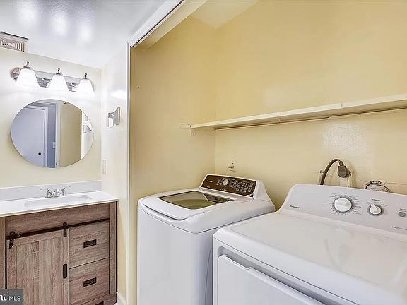 5th image of 404 Girard St APT 303