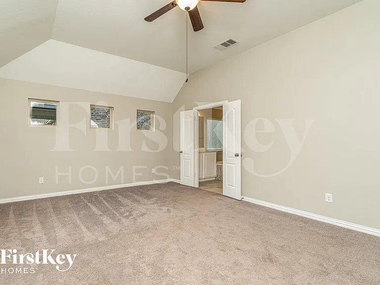 413 Pheasant Hill Ln — Photo 10