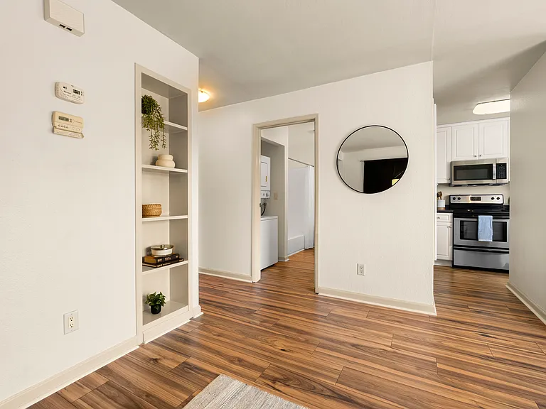 2520 Walters Way #10 — Photo 4