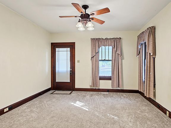 2nd image of 2034 Locust St