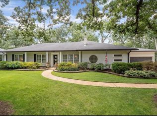 7420 Raleigh Dr, Saint Louis, MO 63123