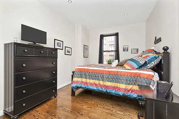 Rented by Keller Williams NYC | media 16