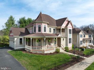 152 Gaslight Cir, State College, PA 16801