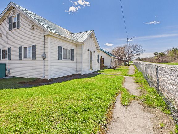 3rd image of 12 Patten Street