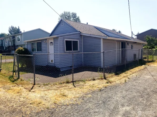 130 3rd Avenue N, Algona, WA 98001