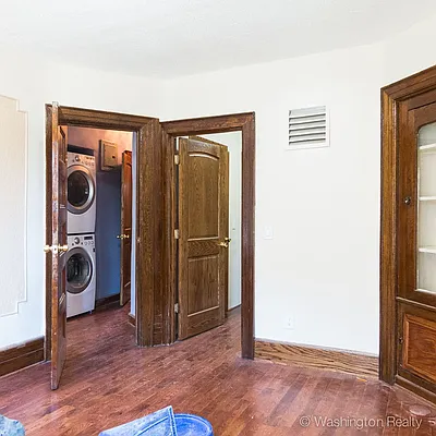 Rented by Washington Realty Corp. | media 4