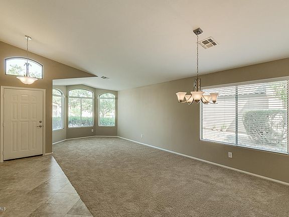 4th image of 43911 W Cahill Dr