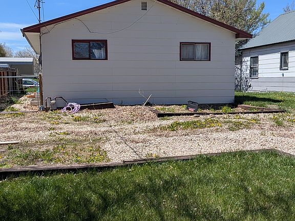 3rd image of 463 N Carrington Ave