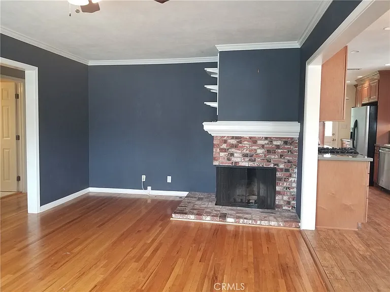 201 E Locust Ave — Photo 10