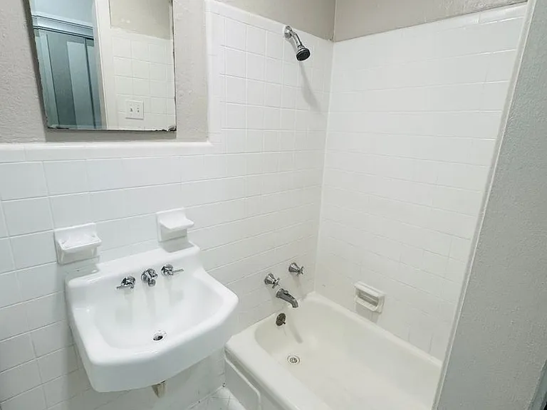 763 W Roosevelt St — Photo 25