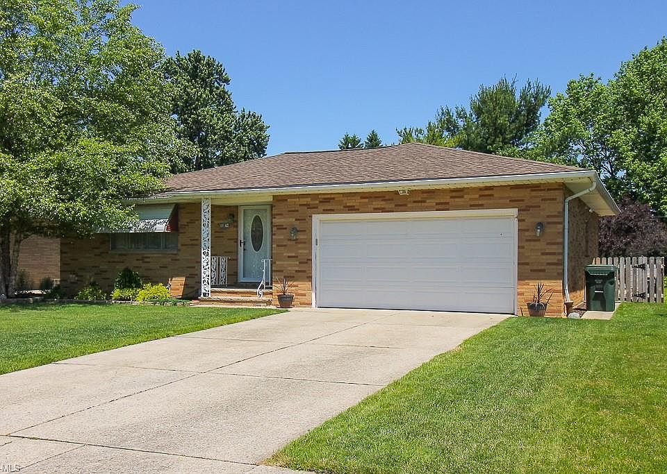 1st image of 10874 Gordon Dr