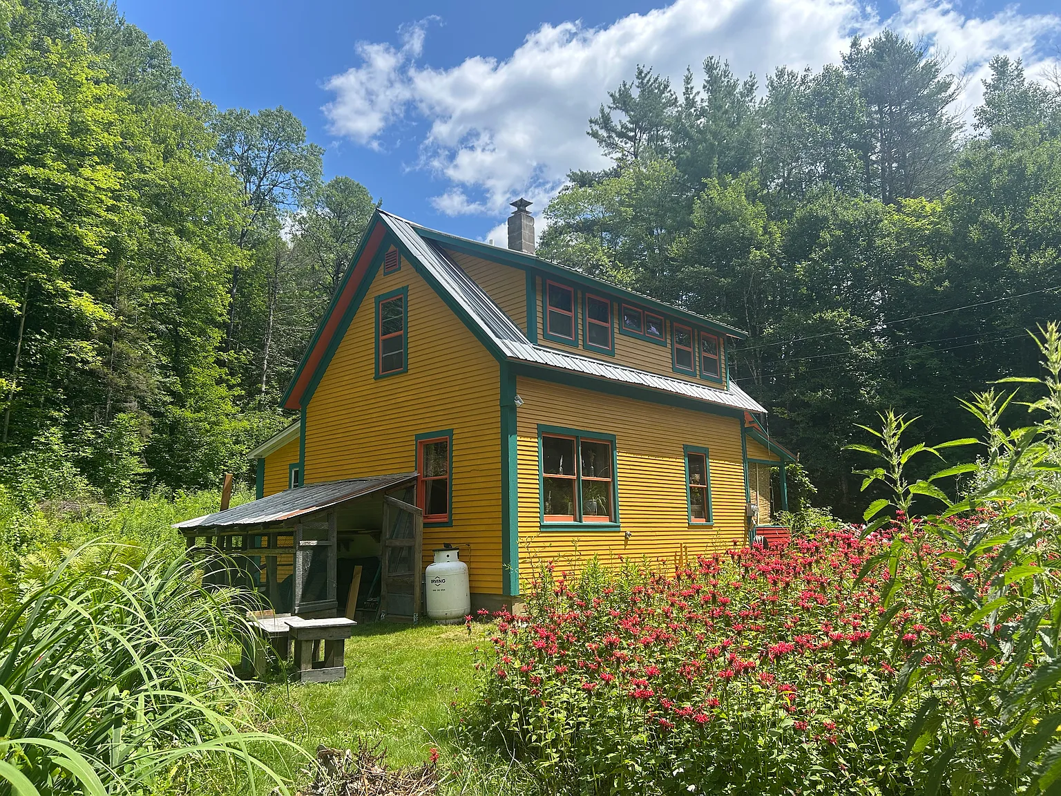 3 bed, 1150 sqft, $850 — Photo 2