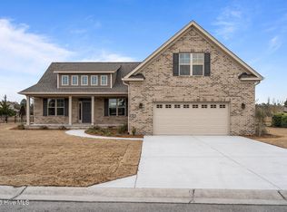 81 Windsor Ct, Hampstead, NC 28443