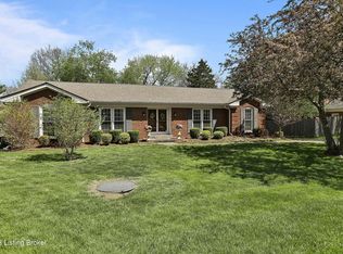 317 Brentford Ct, Douglass Hills, KY
