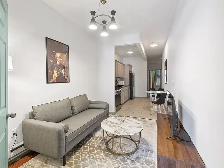 2036 2nd Ave #1 — Photo 4