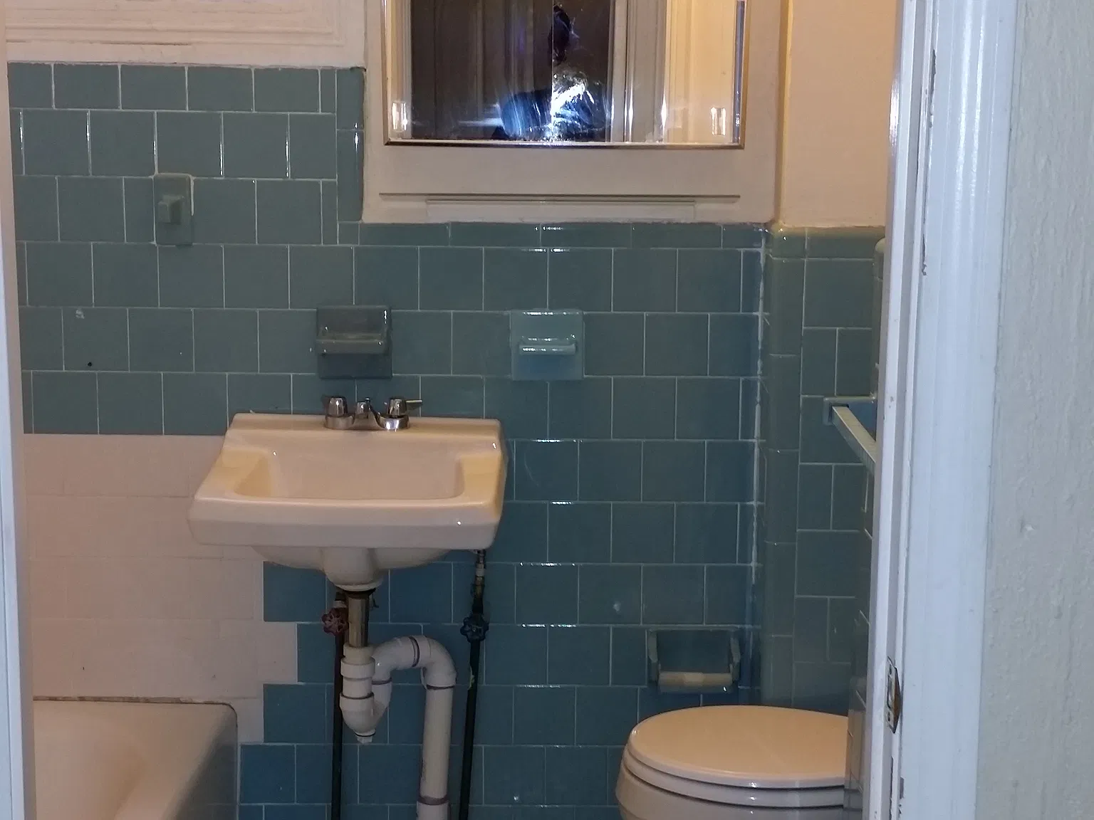 2 bed, 900 sqft, $1,700 — Photo 2