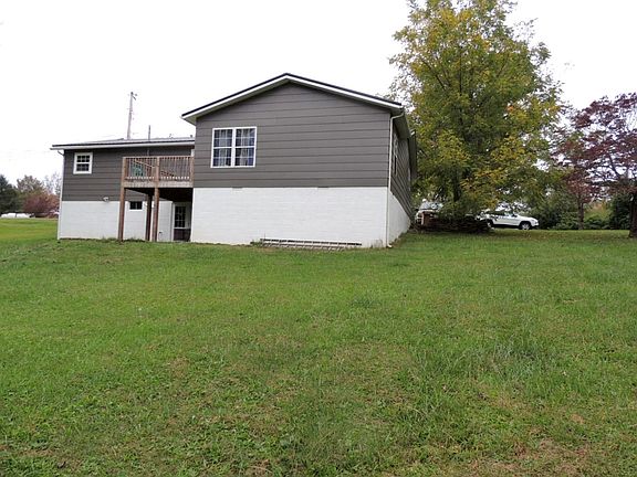 3rd image of 60 Larissa St