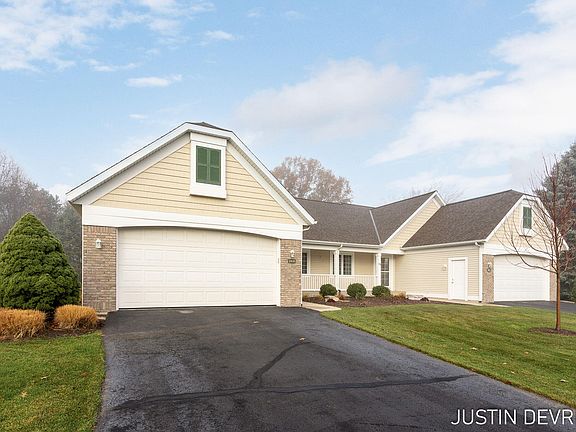 2nd image of 340 Timberlake Dr W