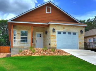 1604 Woodside Dr, Kerrville, TX 78028