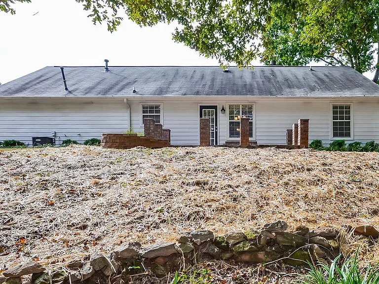 5406 Cindy Ln SE — Photo 16