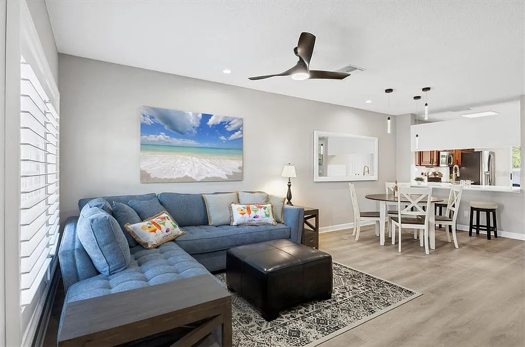 2 bed, 2.5 bath, 1152 sqft, $3,600 — Photo 3