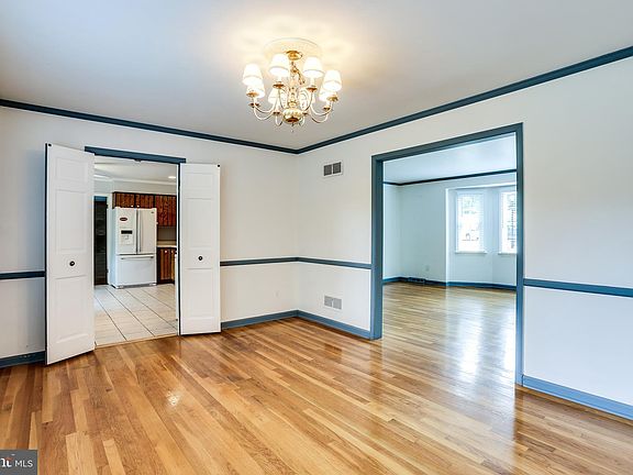4th image of 359 Hawick Ct