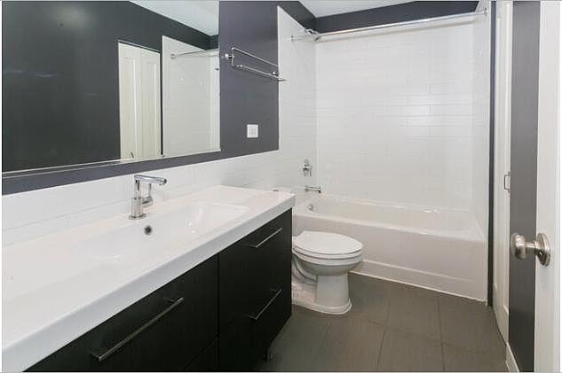 1st image of 4900 S Drexel Blvd #203