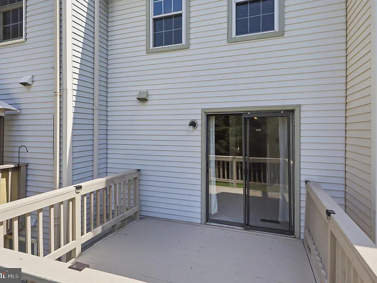 9504 Dunbrook Ct — Photo 8