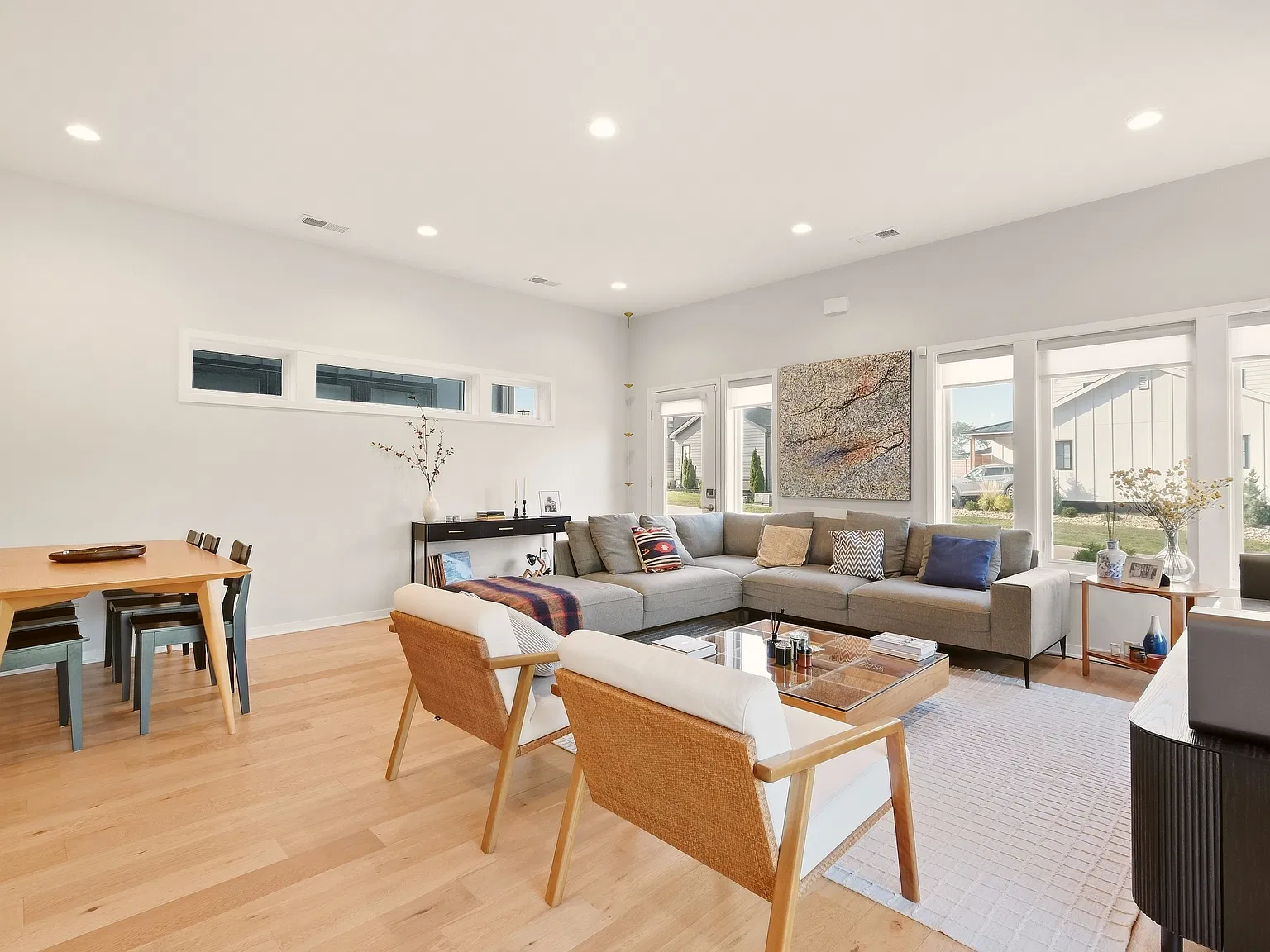 2238 Lydia Ave — Photo 4