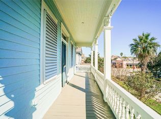 1412 Postoffice St #B, Galveston, TX 77550