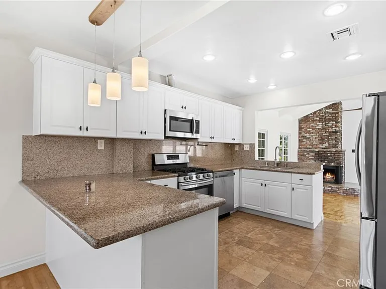 1205 Manzanita Ln — Photo 25