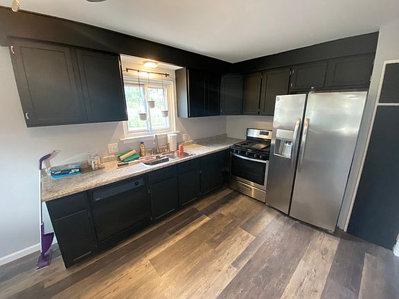 4th image of 7452 Arcola St