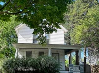 2409 5th Ave, Moline, IL 61265