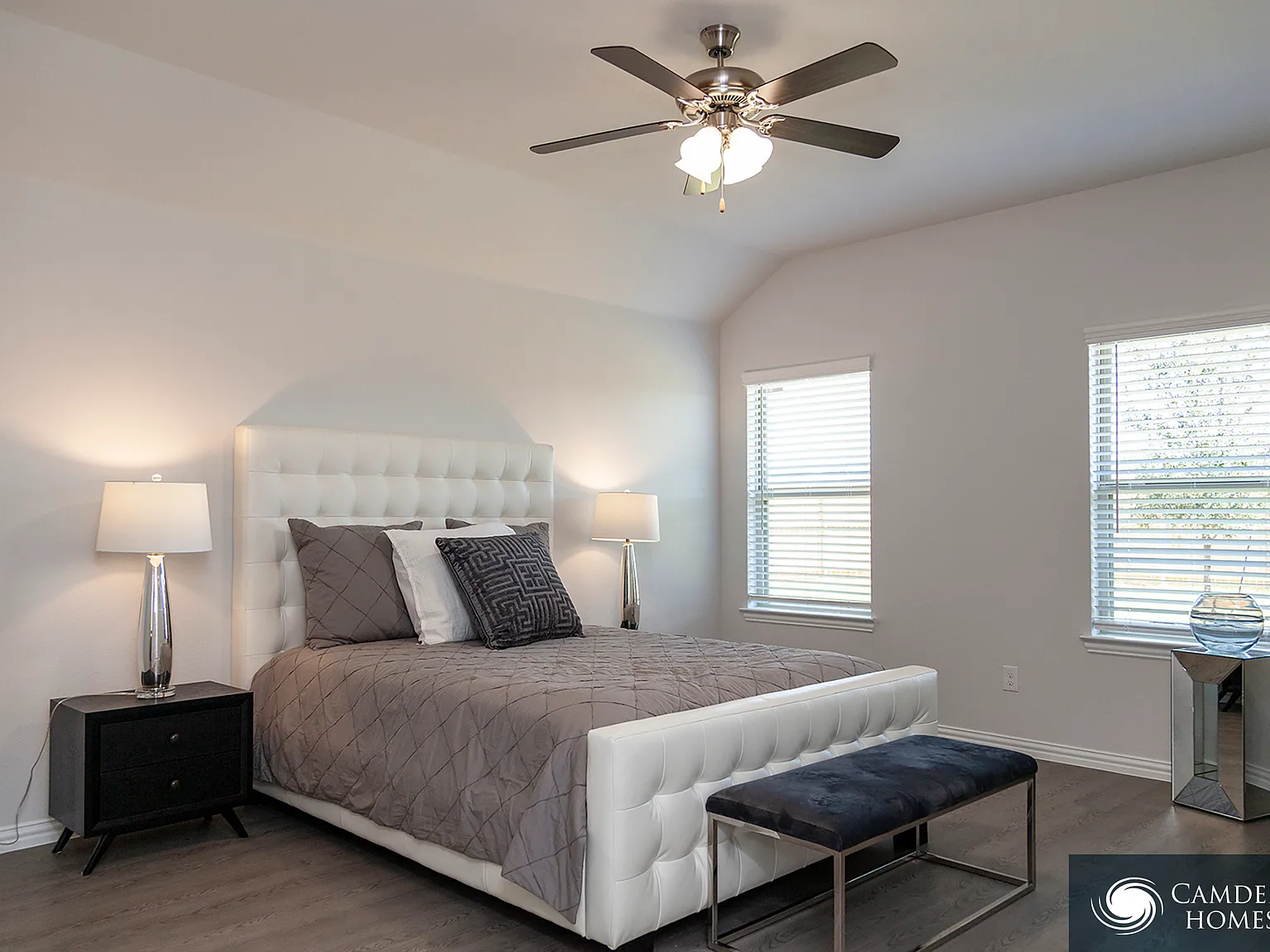 1422 Cedarhurst Dr — Photo 4