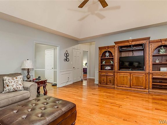 2nd image of 14367 Westland Dr