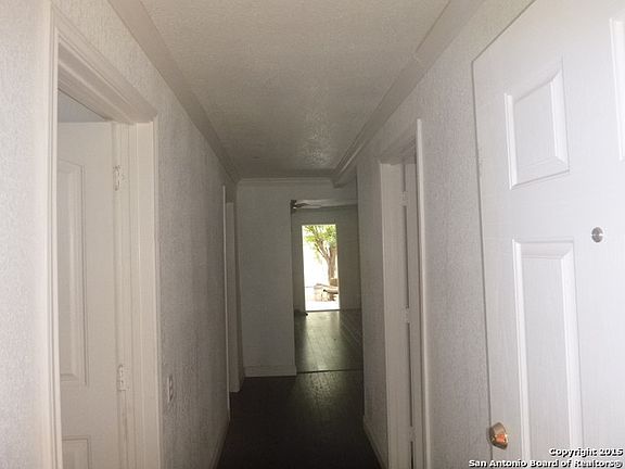 3rd image of 139 Persyn St