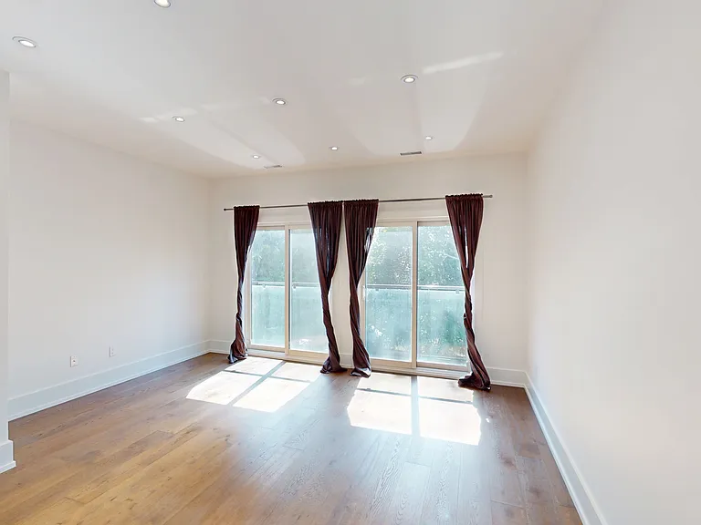 24 Kennedy Ave #UPPER — Photo 20