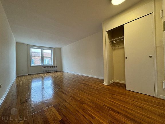 4th image of 3324 Parsons Blvd #6MM