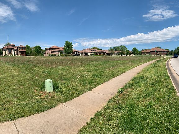 4th image of 6107 S Piazza Ave