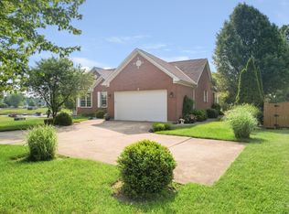 440 Waynoka Dr, Lake Waynoka, OH 45171