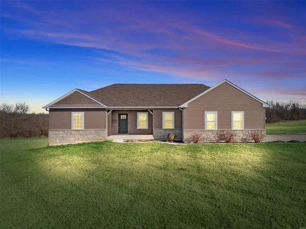 191 Falcon Pointe Dr, Silex, MO 63377