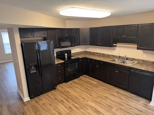 5924 Woodcreek Crossing Way, Crestwood, KY 40014