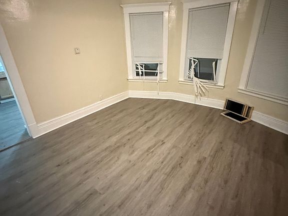 3rd image of 586 Hopkins St #2