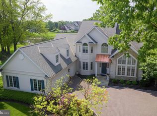 729 Bent Creek Dr, Lititz, PA 17543