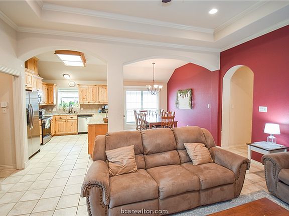 5th image of 3723 Dove Crossing Ln