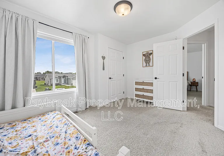 7909 Lost River Rd — Photo 23