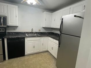 47 Berlin St APT 518, Clinton, MA 01510